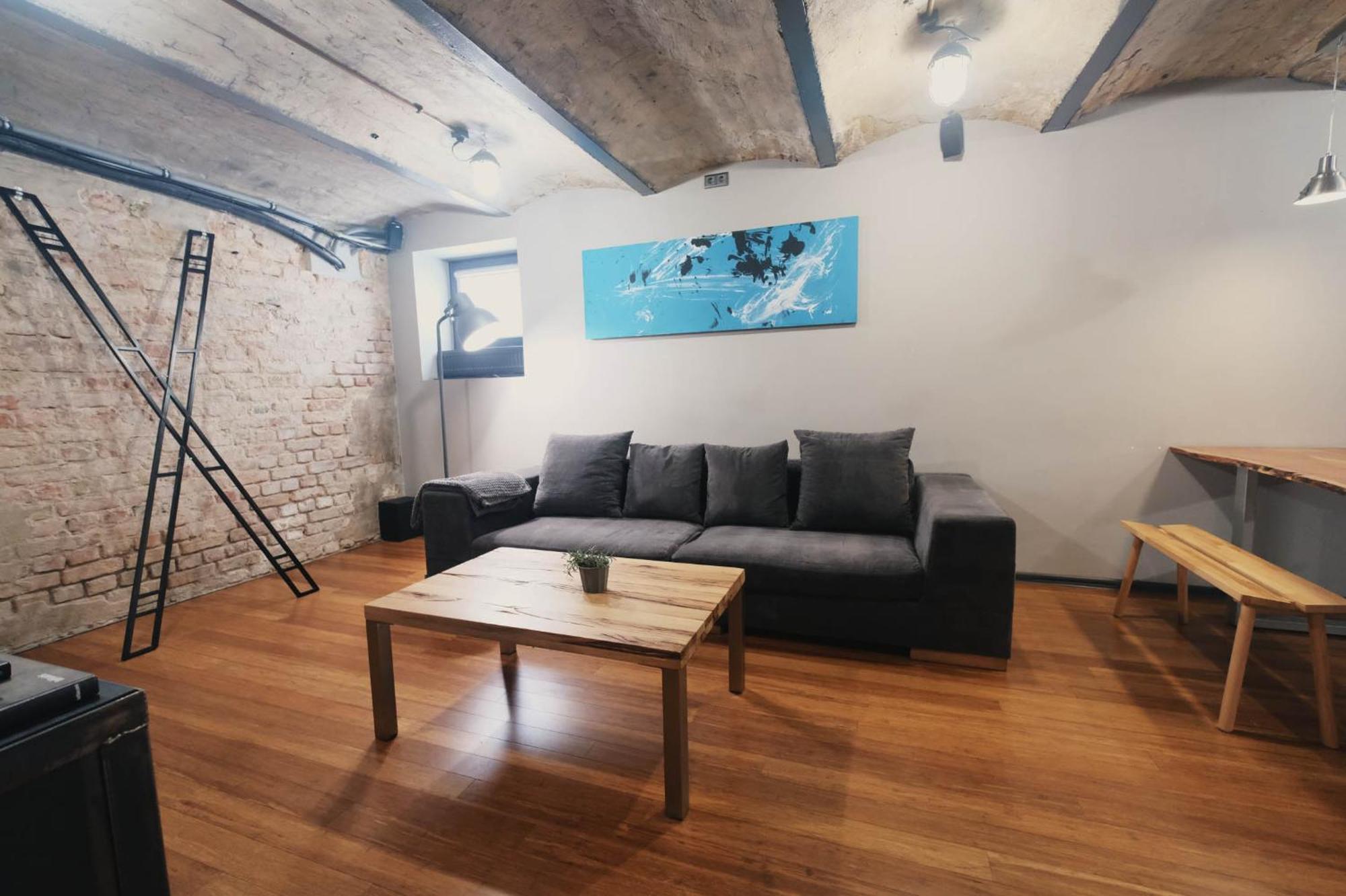 Apartment Kinky In *